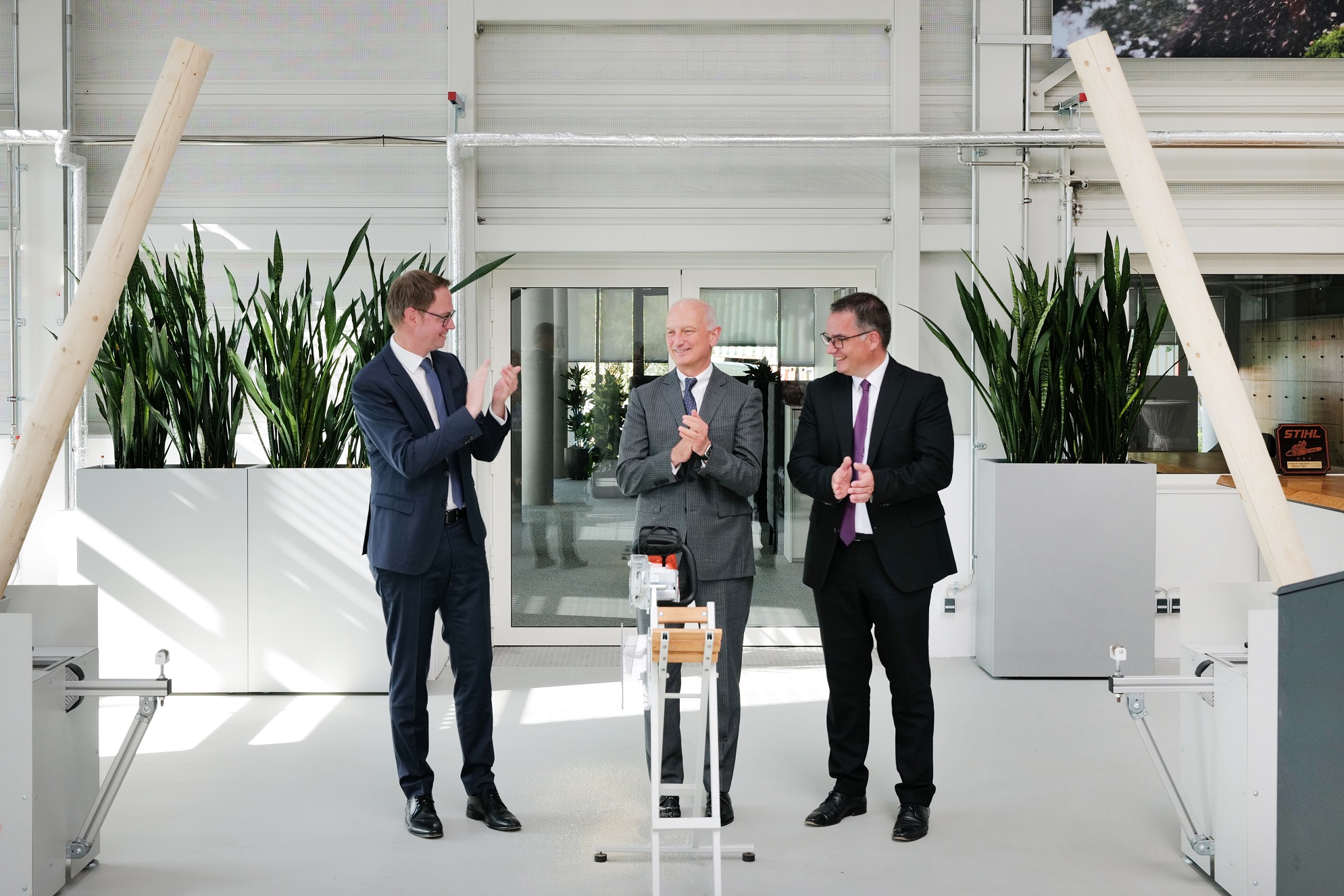STIHL inaugura novo edifício para a construção de máquinas especiais