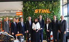 Embaixadora da Alemanha no Brasil visita a fábrica da STIHL em São Leopoldo (RS)